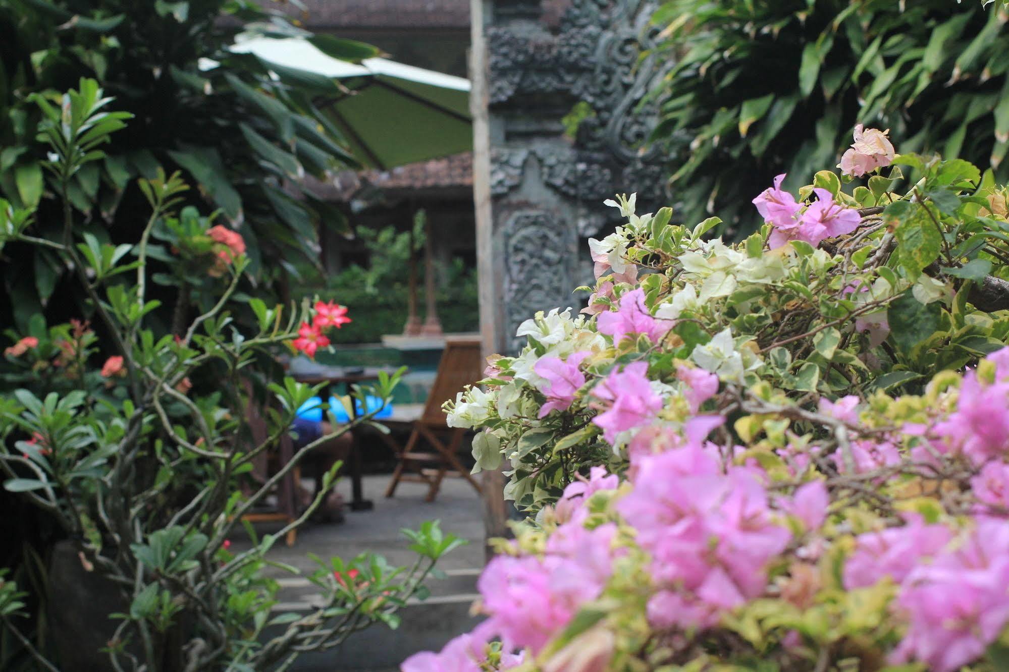 Hotel Bakung Sari Resort&spa 3*
